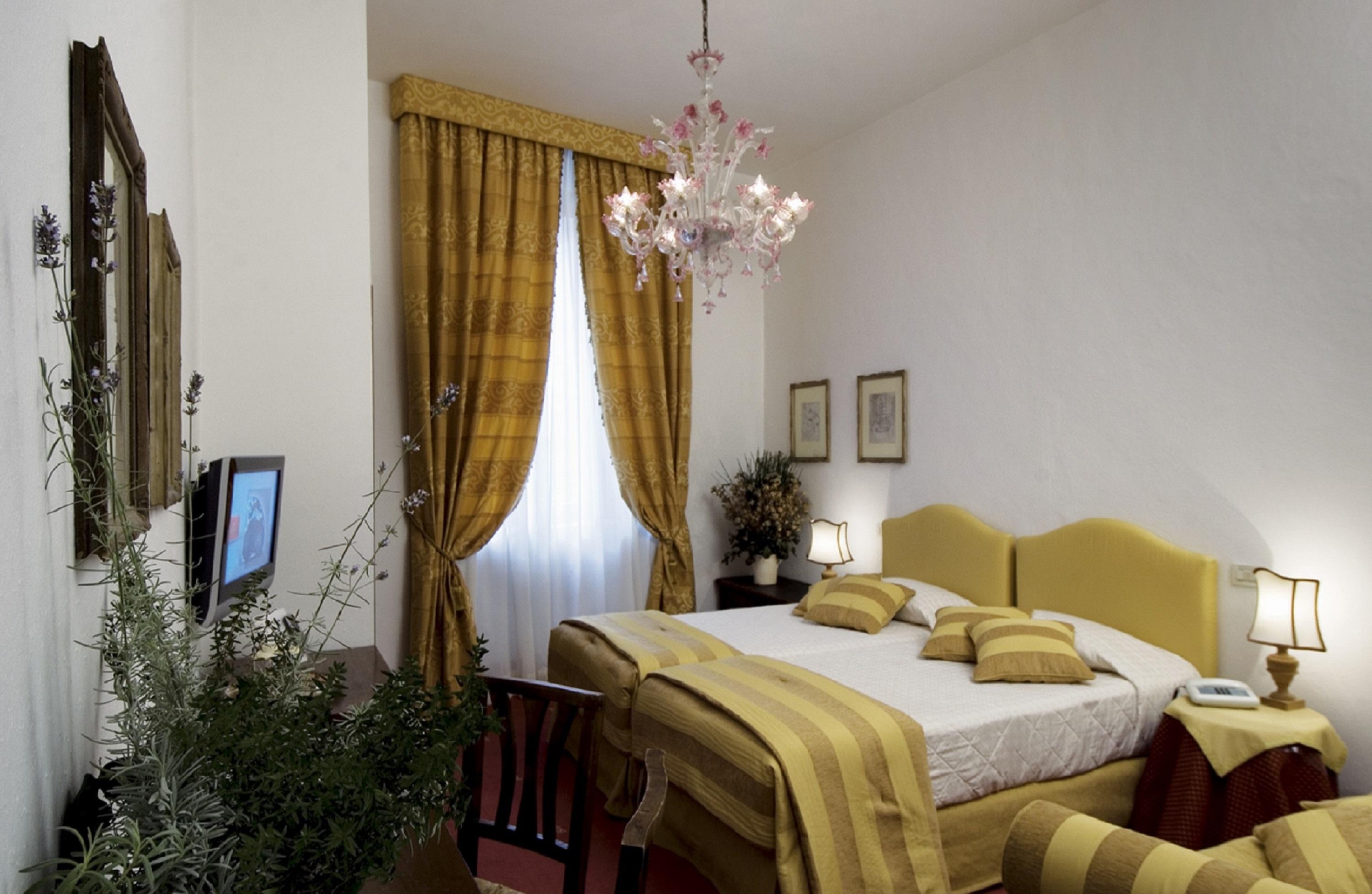 Hotel Columbia Rom Rum bild